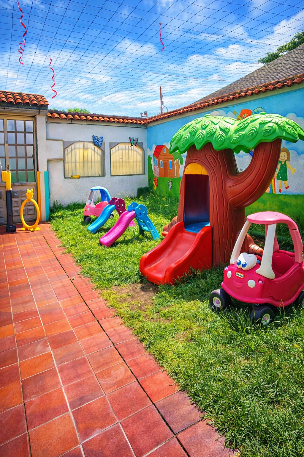 Amplias zonas de juego seguras en jardín infantil en Castilla Kennedy Bogotá